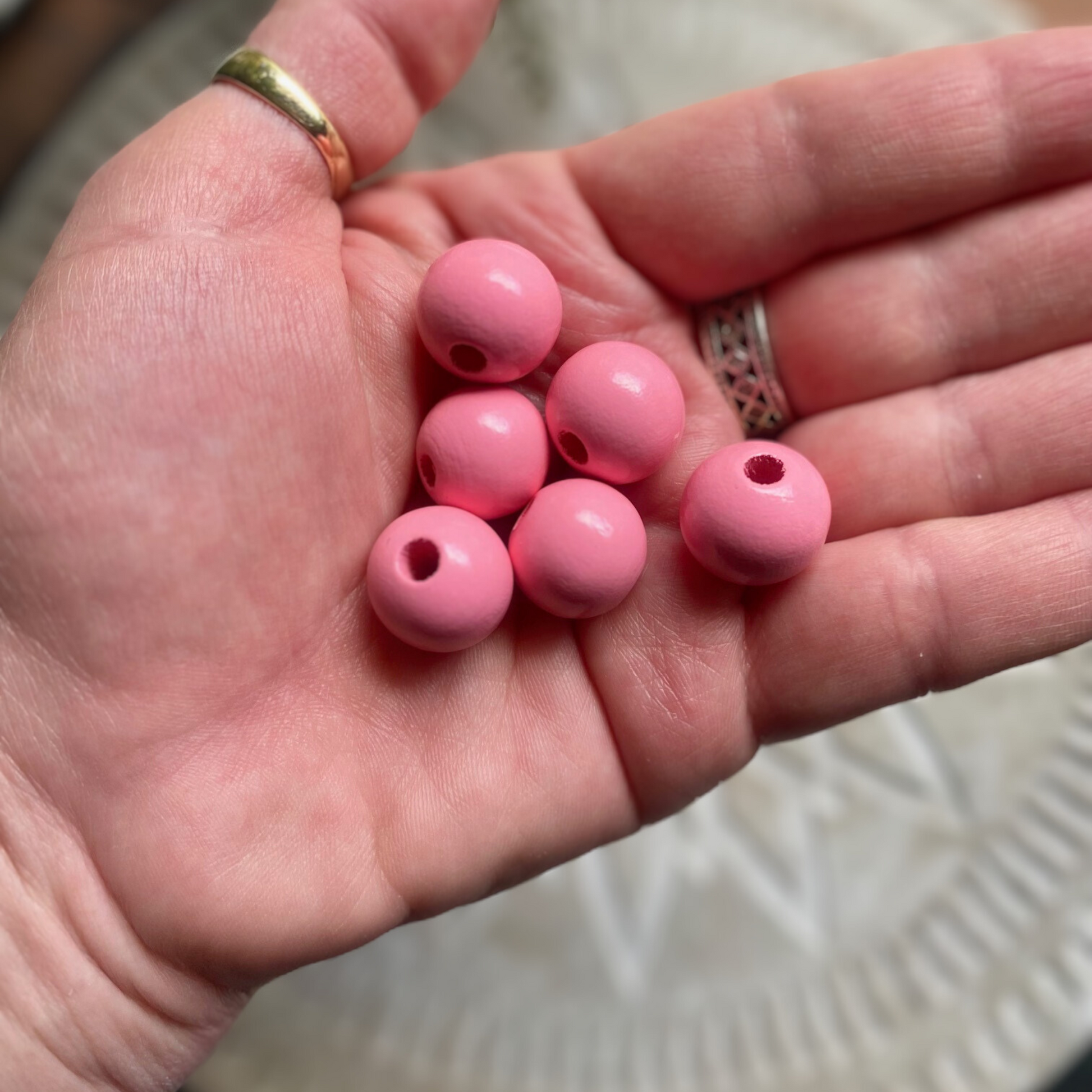 24 Pack | Round Wooden Beads | 16mm | Hole 4mm | MUSK - Cottonknotsxx