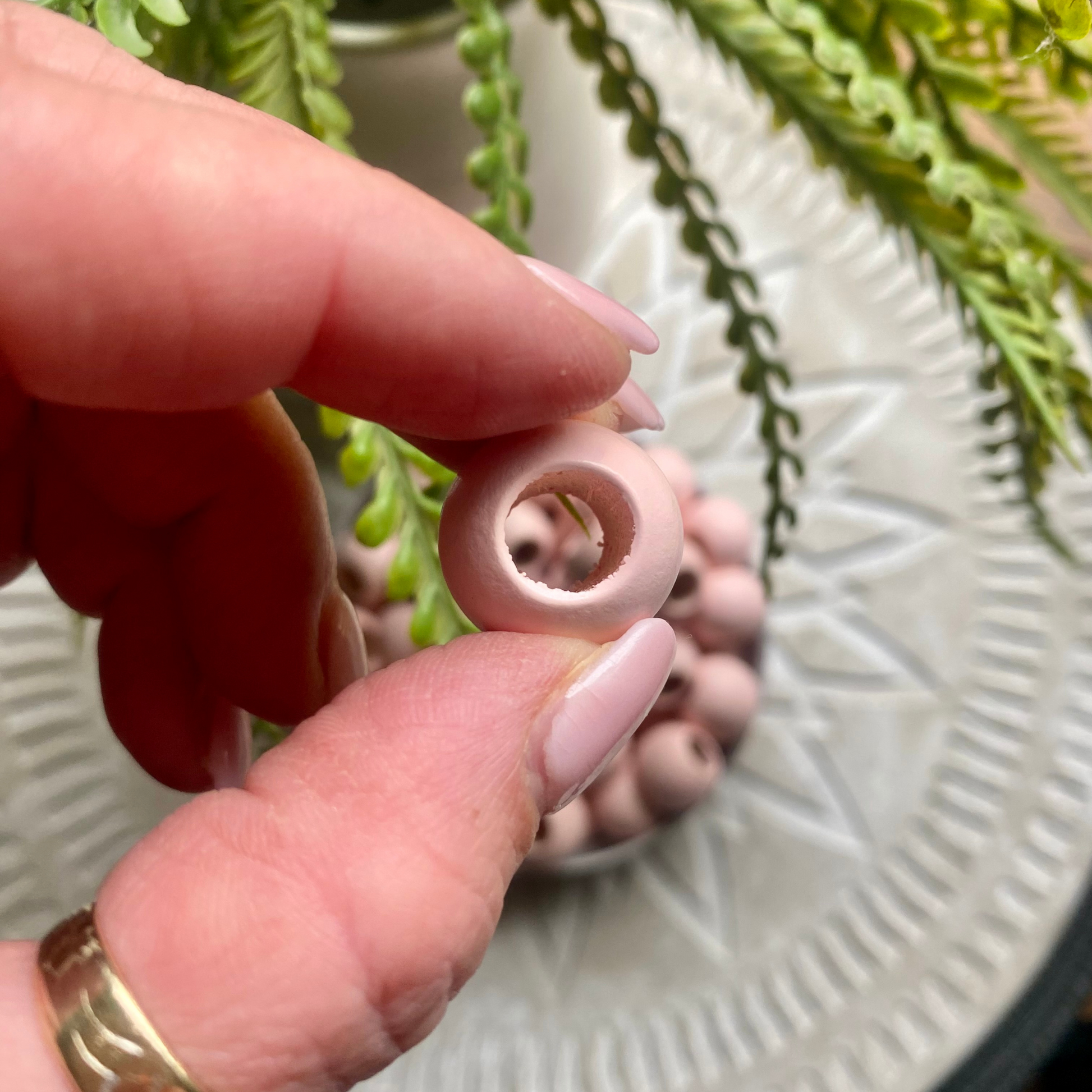 24 Pack | Wooden Round Beads | 15.5 x 20mm | Hole 10mm | Lavender Blush - Cottonknotsxx