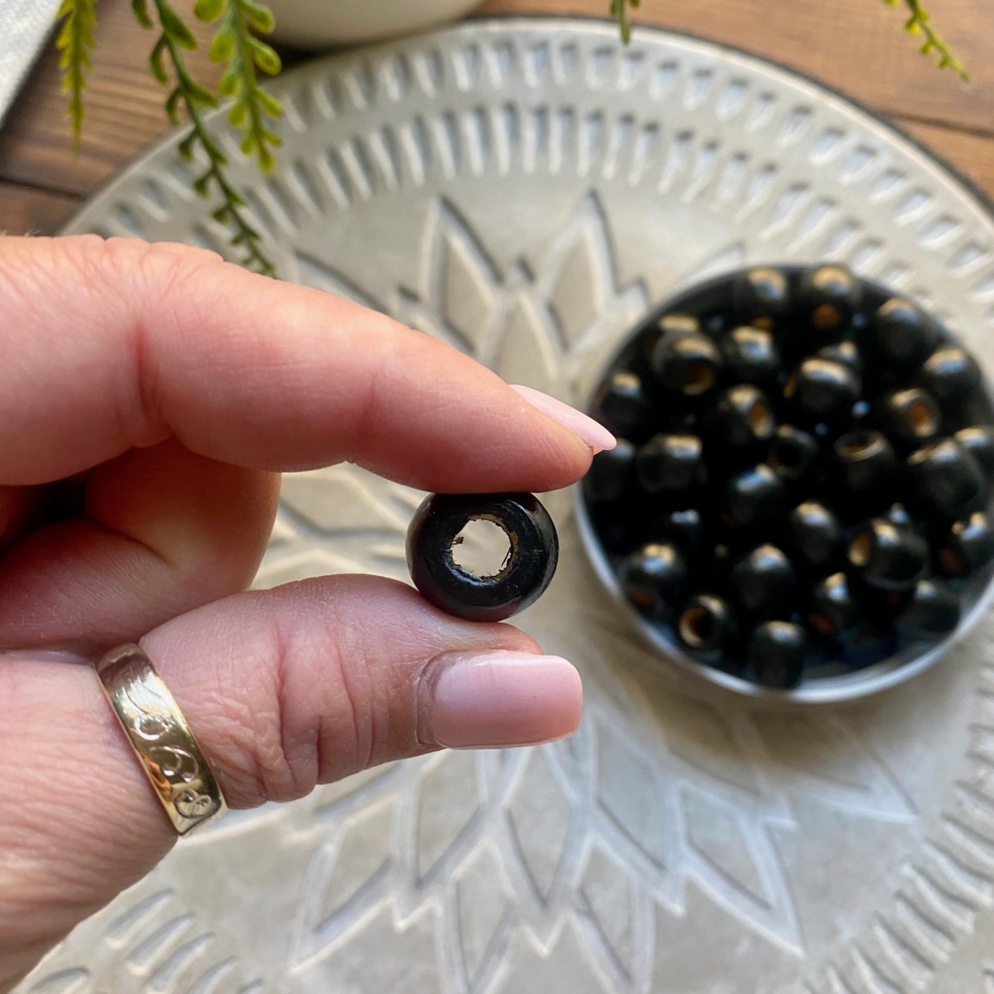 24 Pack | Wooden Round Beads | 16 x 17mm | Hole 8mm | Black - Cottonknotsxx