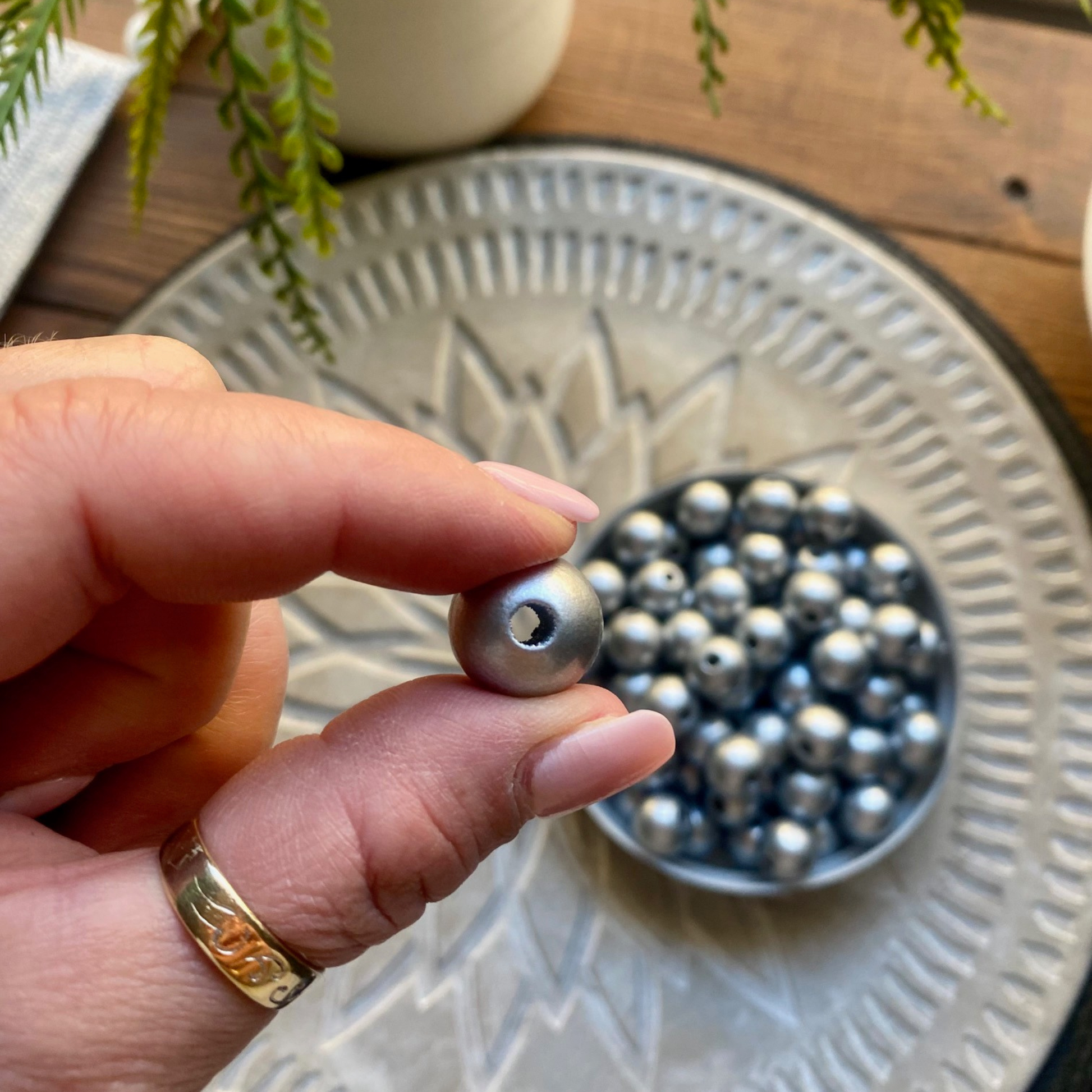 24 Pack | Wooden Round Beads | 16mm | Hole 4mm | Silver - Cottonknotsxx