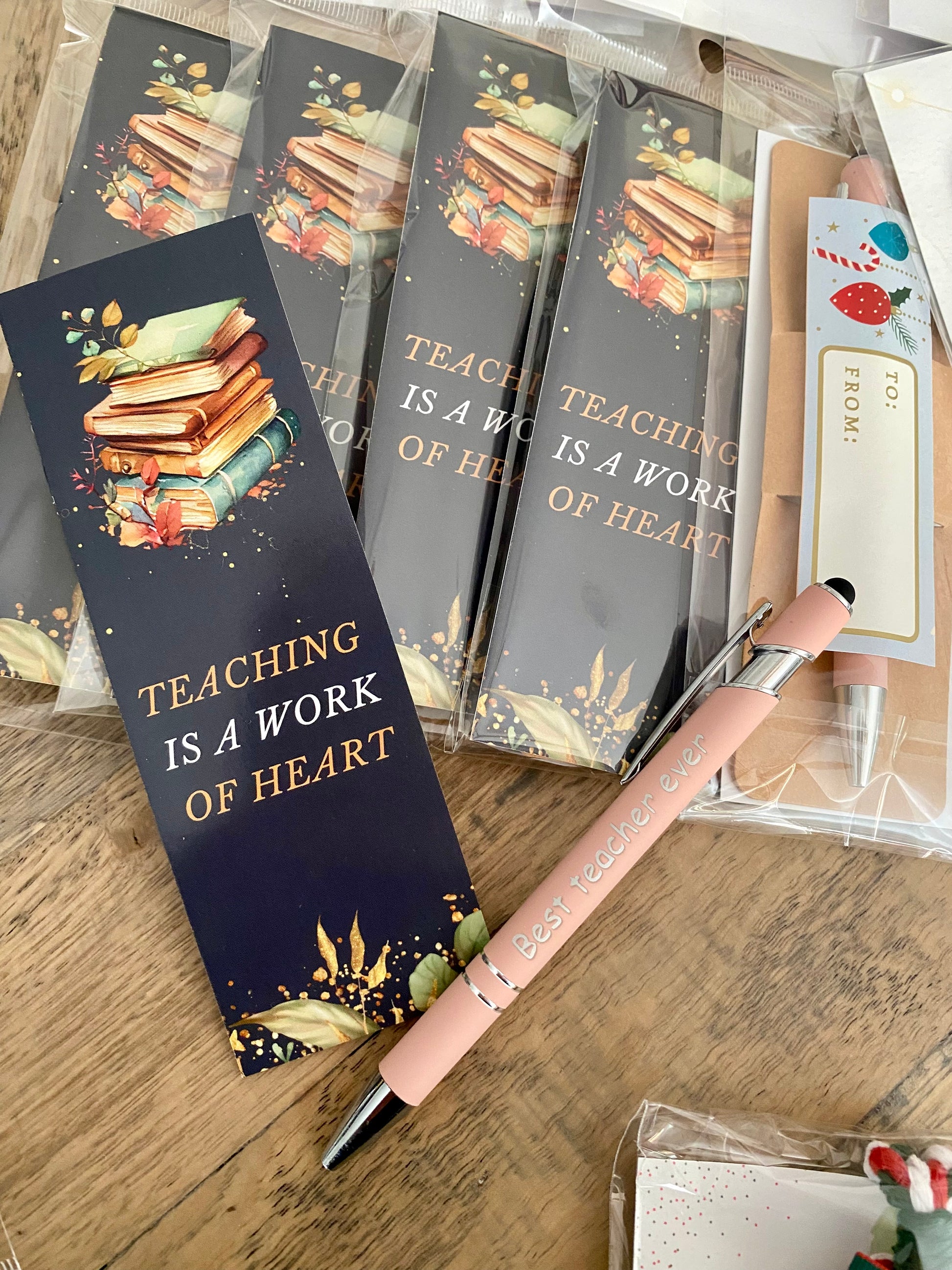 "Best Teacher Ever" Bookmark & Pen Gift Set - Cottonknotsxx