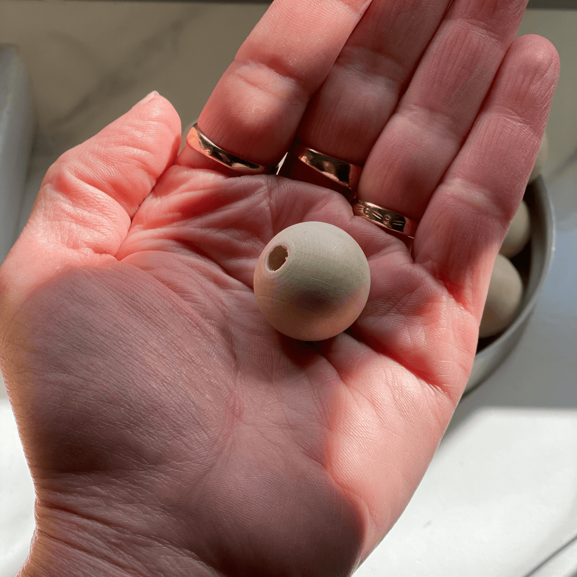 24 Beads | Natural Round Wooden Beads | 25mm | Hole: 6~7mm - Cottonknotsxx