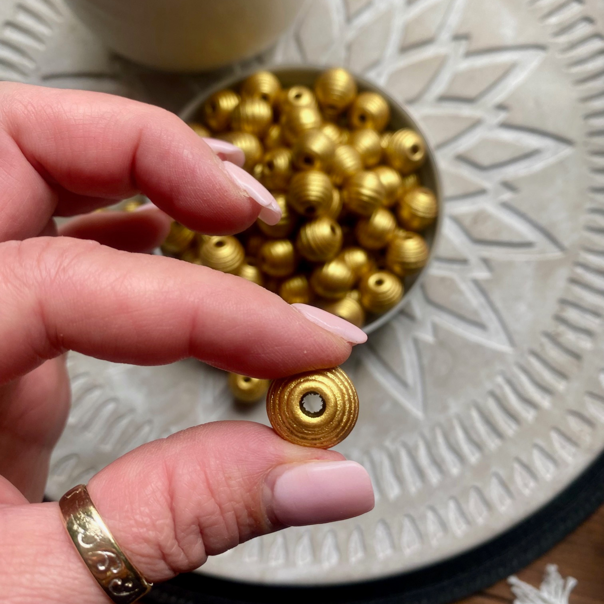 24 Pack | Wooden Round Beehive Beads | 16 x 15mm | Hole 4mm | Goldenrod - Cottonknotsxx