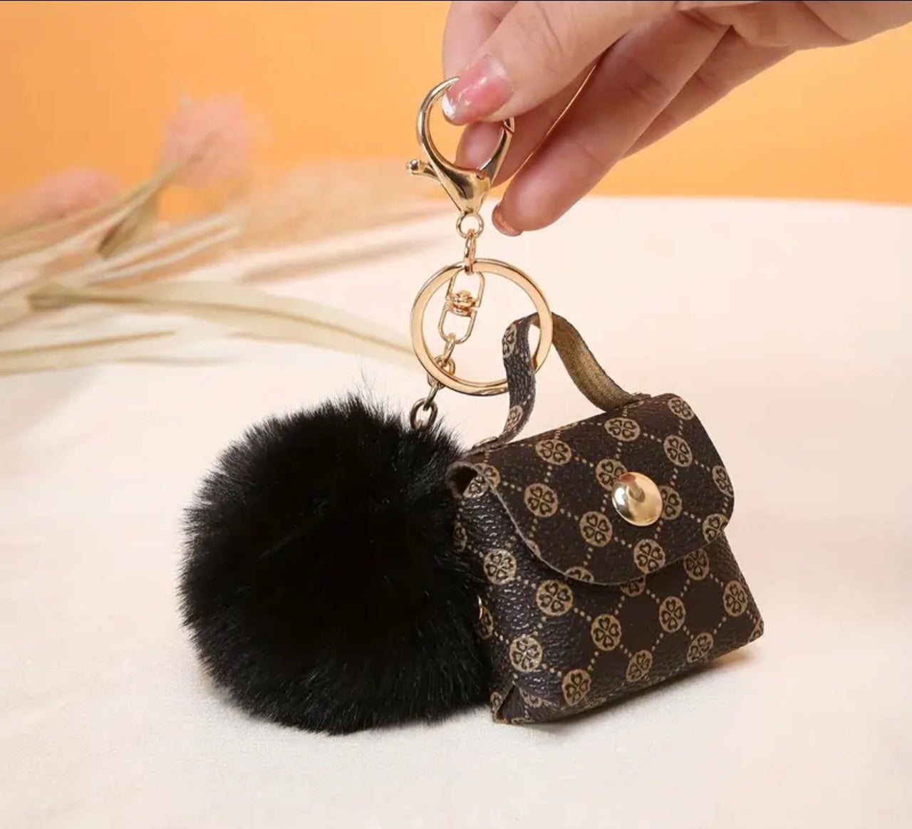 Stylish Coin Purse and Pom Pom Keyring Giftset | Black | Gift Box Included