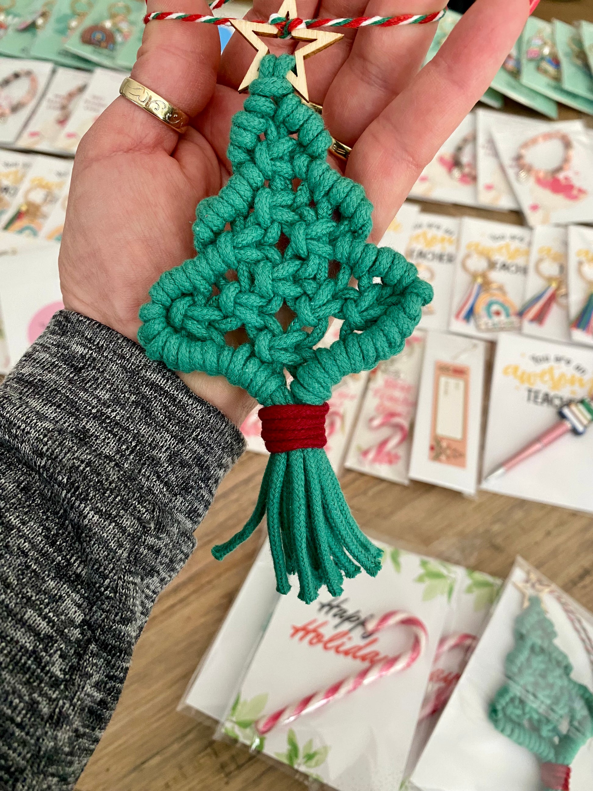 Happy Holidays – Macrame Tree Ornament Gift Set - Cottonknotsxx